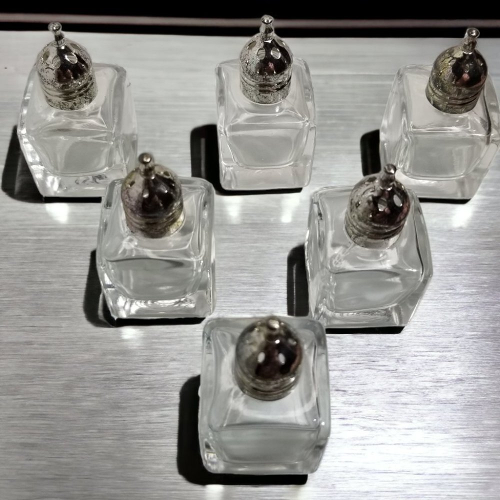 "Vintage Glass Mini Salt & Pepper Shakers w/ Silver Tops  Original Box Set-6 - Picture 4 of 11
